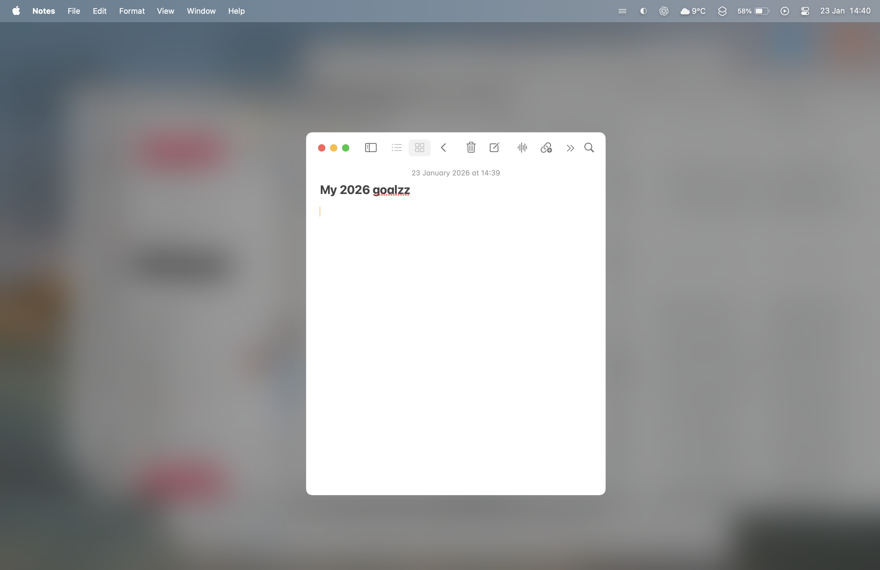 Focus Blur app showing Notes app in focus while the rest of the desktop is blurred